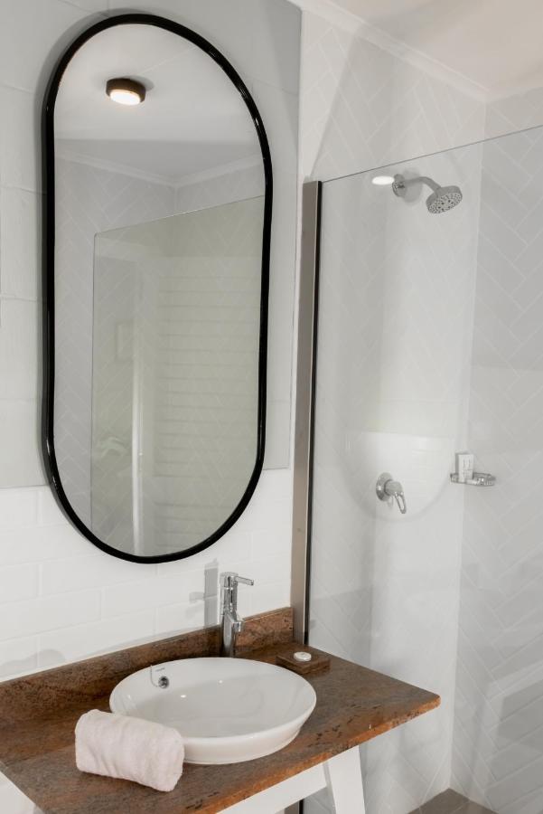 Capricorn Hotel Сува Екстериор снимка